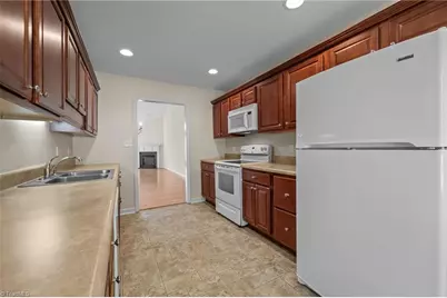 2002 Guinness Drive, Graham, NC 27253 - Photo 15