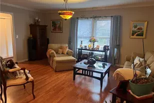 411 W Montcastle Dr, Greensboro, NC 27406 - Photo 7