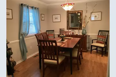 411 W Montcastle Drive, Greensboro, NC 27406 - Photo 9