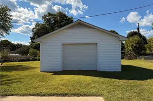 145 Brightwood Rd, Eden, NC 27288 - Photo 21