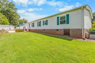 2712 Sloan's Mill Rd, Hamptonville, NC 27020 - Photo 35