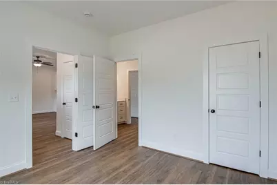 316 W Lee Avenue, Yadkinville, NC 27055 - Photo 31