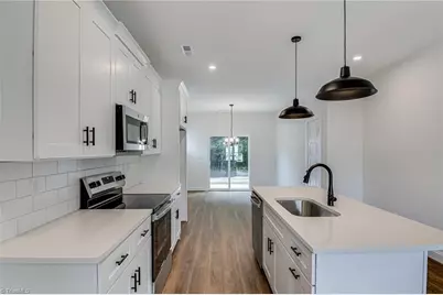 316 W Lee Avenue, Yadkinville, NC 27055 - Photo 13