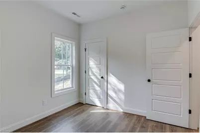 316 W Lee Avenue, Yadkinville, NC 27055 - Photo 27