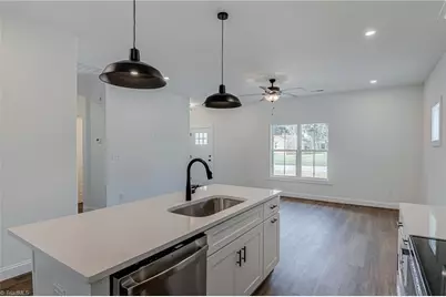 316 W Lee Avenue, Yadkinville, NC 27055 - Photo 19