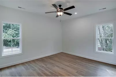 316 W Lee Avenue, Yadkinville, NC 27055 - Photo 21