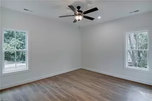 316 W Lee Ave, Yadkinville, NC 27055 - Photo 21