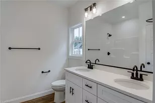 316 W Lee Ave, Yadkinville, NC 27055 - Photo 23