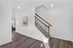 856 Sage Hl Dr, Jamestown, NC 27282 - Photo 5