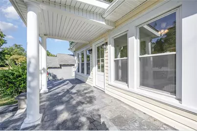 24 E Sunrise Avenue, Thomasville, NC 27360 - Photo 3