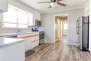 401 N 3rd Ave, Mayodan, NC 27027 - Photo 7