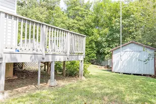 401 N 3rd Ave, Mayodan, NC 27027 - Photo 31