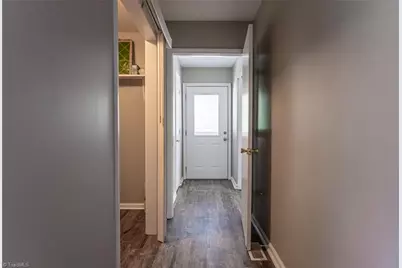 401 N 3rd Avenue, Mayodan, NC 27027 - Photo 9