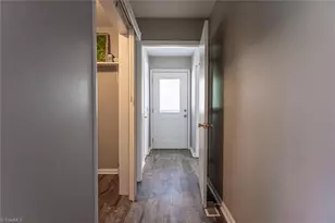 401 N 3rd Ave, Mayodan, NC 27027 - Photo 9