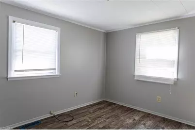 401 N 3rd Avenue, Mayodan, NC 27027 - Photo 21