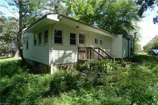 115 N Arlington Ave, Jonesville, NC 28642 - Photo 3