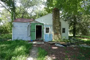 115 N Arlington Ave, Jonesville, NC 28642 - Photo 1