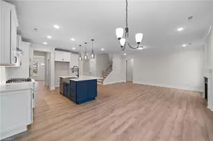 2009 Abbotts Vis Dr, Kernersville, NC 27284 - Photo 17