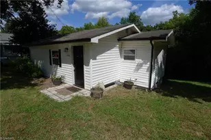 116 Pond St, Lexington, NC 27292 - Photo 3