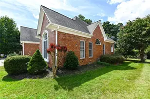 6710 Breeze Pointe Dr, Whitsett, NC 27377 - Photo 3