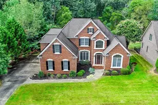 6710 Breeze Pointe Dr, Whitsett, NC 27377 - Photo 5