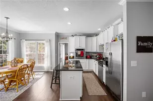 3231 Cheswick Dr, Greensboro, NC 27410 - Photo 11