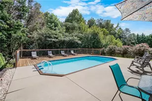 3231 Cheswick Dr, Greensboro, NC 27410 - Photo 37