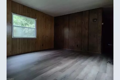 527 Riverview Road, Lexington, NC 27292 - Photo 9