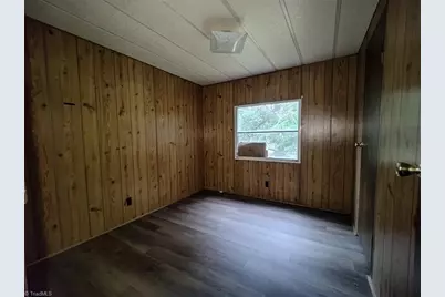 527 Riverview Road, Lexington, NC 27292 - Photo 13