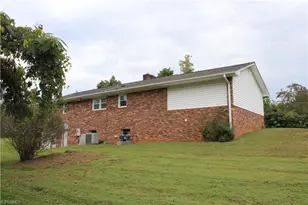 1662 Ralph Joyce Rd, Sandy Ridge, NC 27046 - Photo 27