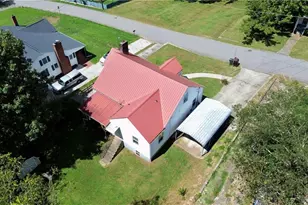 127 Young St, Elkin, NC 28621 - Photo 5