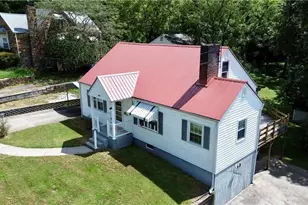 127 Young St, Elkin, NC 28621 - Photo 7