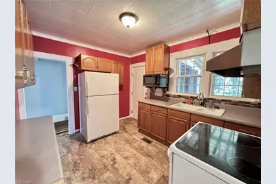 127 Young Street, Elkin, NC 28621 - Photo 3