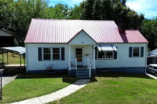 127 Young St, Elkin, NC 28621 - Photo 11