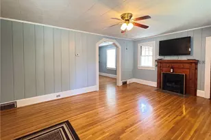 127 Young St, Elkin, NC 28621 - Photo 5