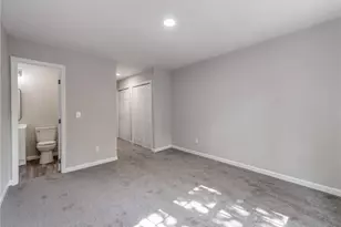 18 Park Village Ln, Greensboro, NC 27455 - Photo 21