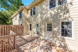 18 Park Village Ln, Greensboro, NC 27455 - Photo 15