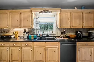 1973 Old Mountain Rd, Thomasville, NC 27360 - Photo 15