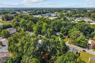 1015 Willowbrook Dr, Greensboro, NC 27403 - Photo 35