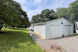 2606 Tritt Ln, Yadkinville, NC 27055 - Photo 23