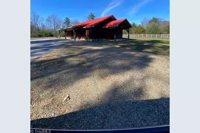 52 Chestnut Mountain Farms Parkway, McGrady, NC 28649 - Photo 3