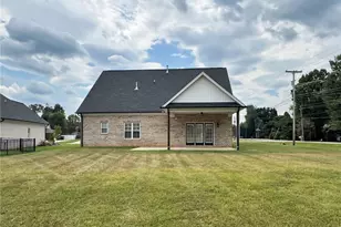 3905 Wynne Brook Ct, High Point, NC 27265 - Photo 29