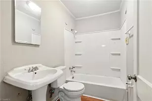 1424 Belleauwood St, Winston-Salem, NC 27107 - Photo 11