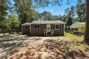 1424 Belleauwood St, Winston-Salem, NC 27107 - Photo 1