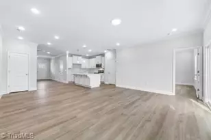 204 Oakdale Frst Ct, Jamestown, NC 27282 - Photo 3