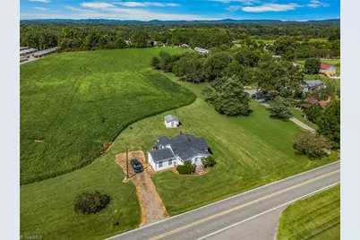 1405 Center Road, Yadkinville, NC 27055 - Photo 3