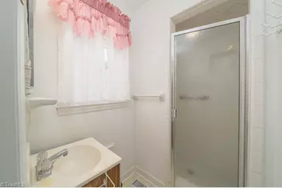 703 Oakhurst Street, Kernersville, NC 27284 - Photo 15