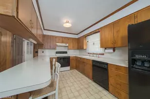 703 Oakhurst St, Kernersville, NC 27284 - Photo 9