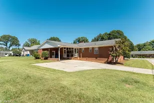 703 Oakhurst St, Kernersville, NC 27284 - Photo 23