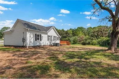 1332 Union Cross Church Road, Yadkinville, NC 27055 - Photo 9